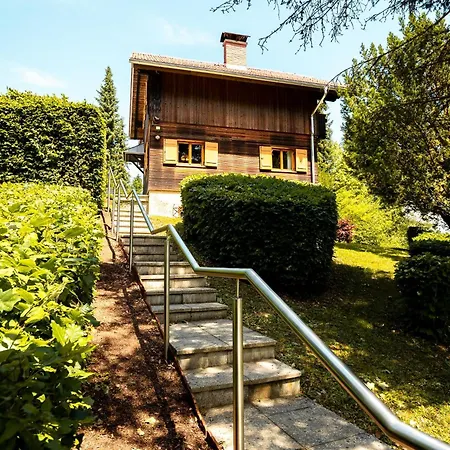 Haus Uschi *